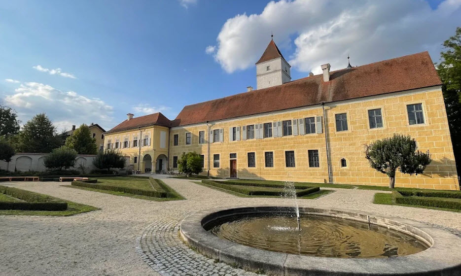 Schloss Alteglofsheim, Germany
